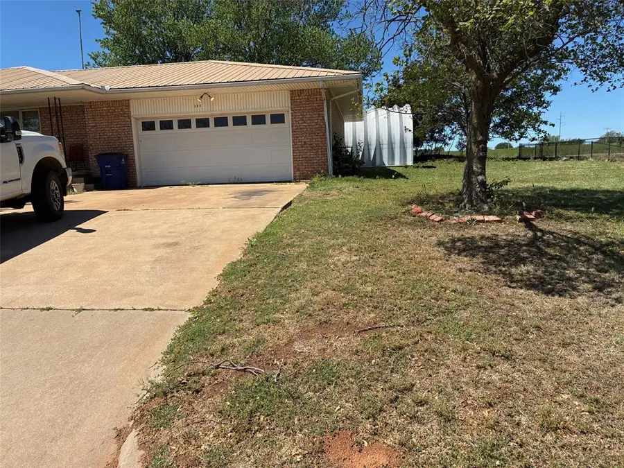 305 N Armor Street, Canton, OK 73724 - #3