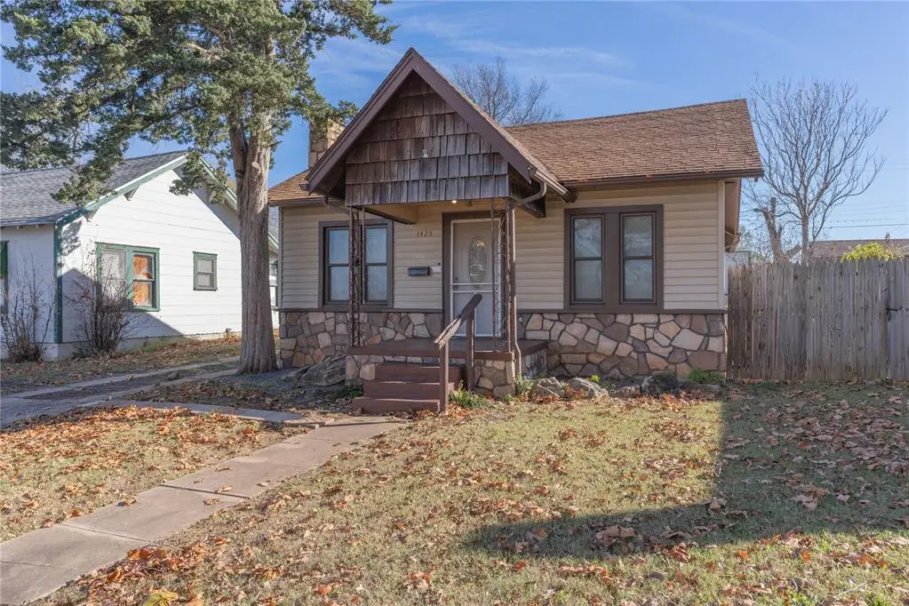 1425 S 14th Street, Chickasha, OK 73018 - #1