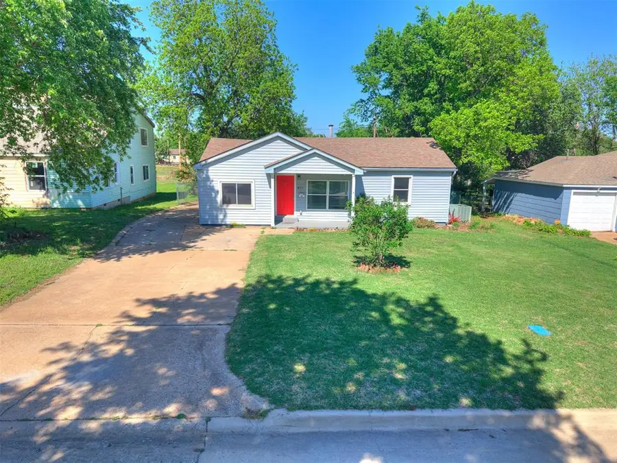 411 Russell Drive, Midwest City, OK 73110 - #3