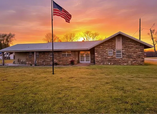 2064 S Highway 77 Highway, Davis, OK 73030