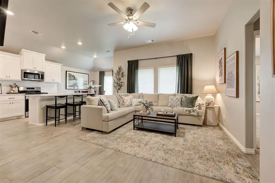 3909 Lynne Avenue, Edmond, OK 73012 - #3