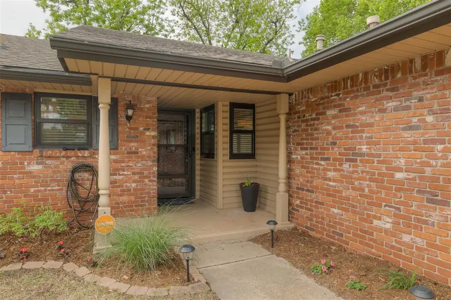 5624 NW 61st Street, Warr Acres, OK 73122 - #2