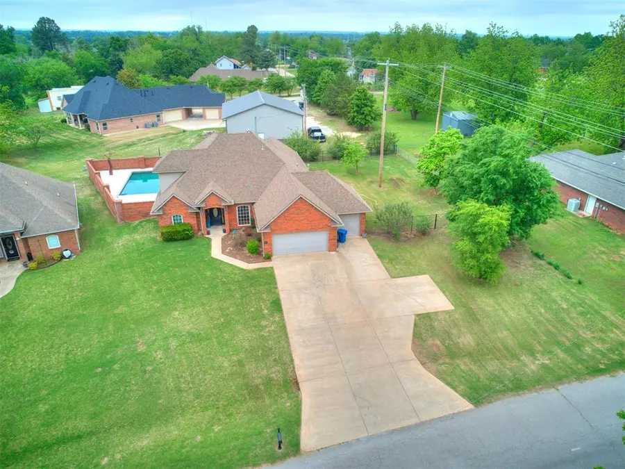 1005 W Jefferson Street, Tecumseh, OK 74873 - #3
