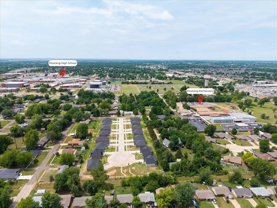 204 E Abbott Lane, Mustang, OK 73064 - #3