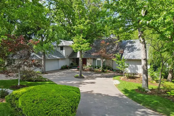 1101 Oak Tree Drive, Edmond, OK 73025