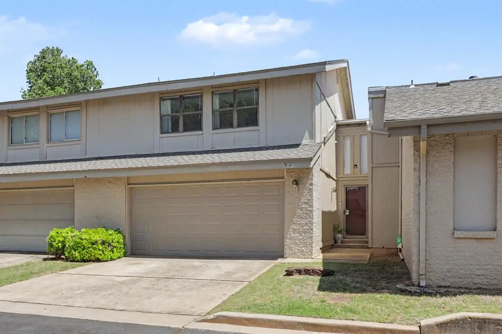 9828 Hefner Village Place, Oklahoma City, OK 73162 - #1