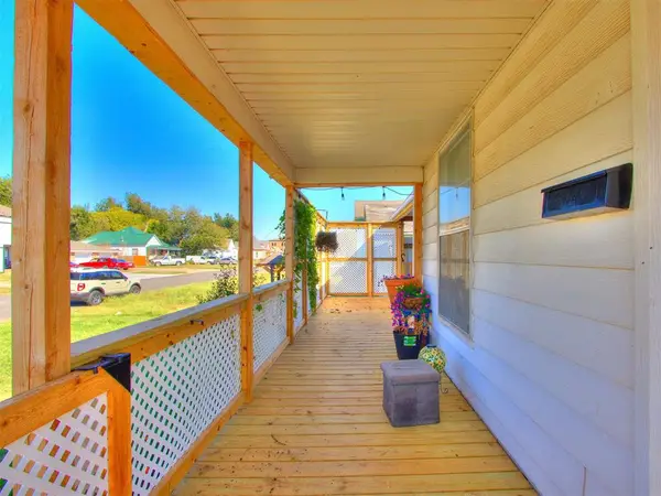 727 W Minnesota Avenue, Chickasha, OK 73018