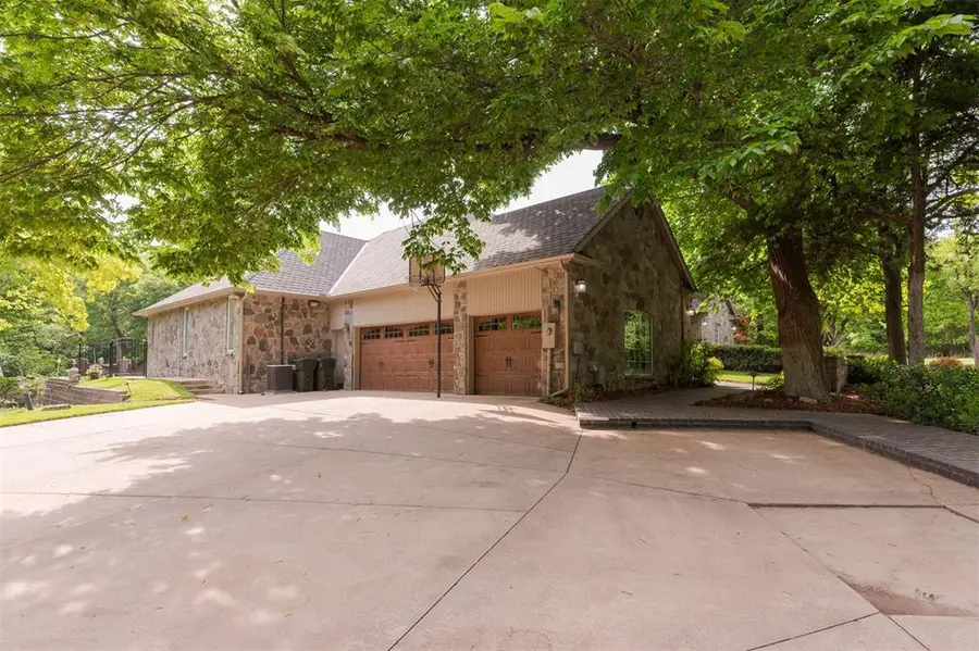 14024 S Santa Fe Avenue, Edmond, OK 73025 - #2