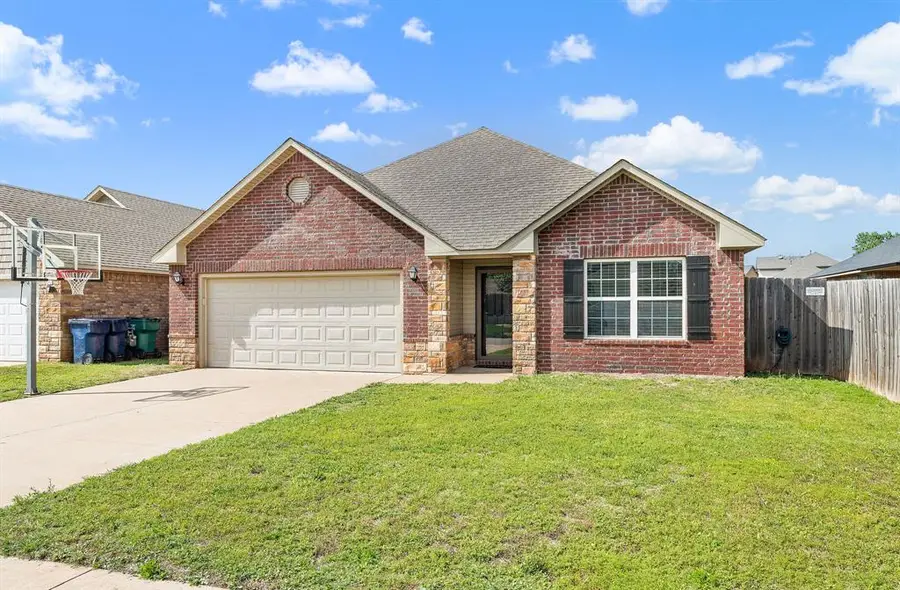 9209 NW 71st Street, Yukon, OK 73099 - #2
