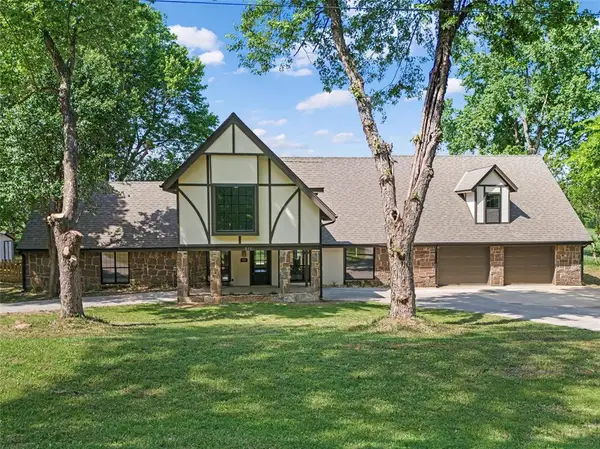 839 E Burr Oak Road, Norman, OK 73072