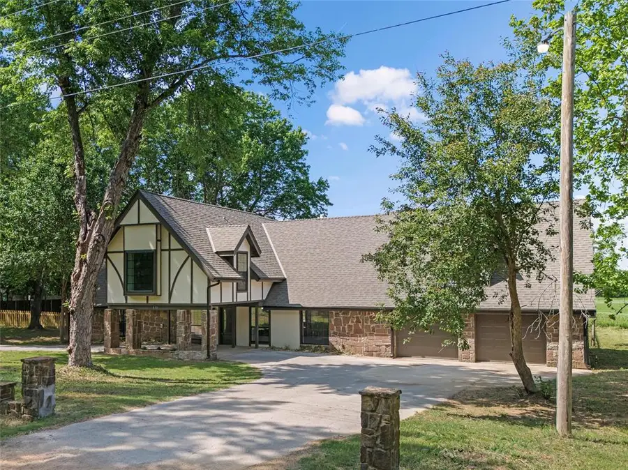 839 E Burr Oak Road, Norman, OK 73072 - #2