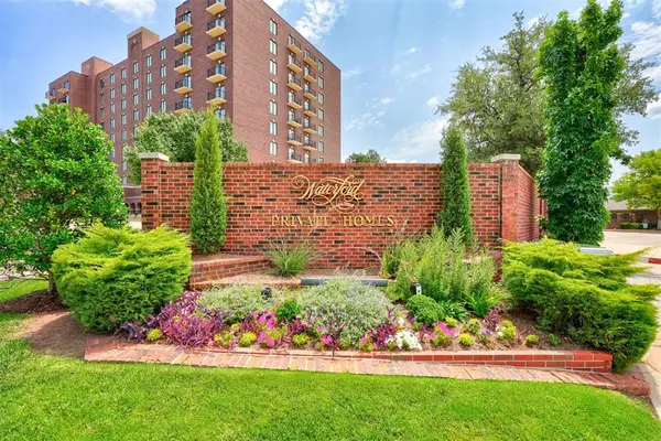 6204 Waterford Boulevard #10, Oklahoma City, OK 73118