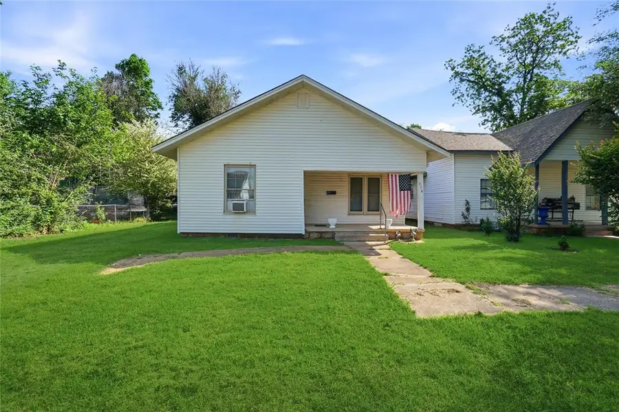 116 N Elm Street, Pauls Valley, OK 73075 - #2