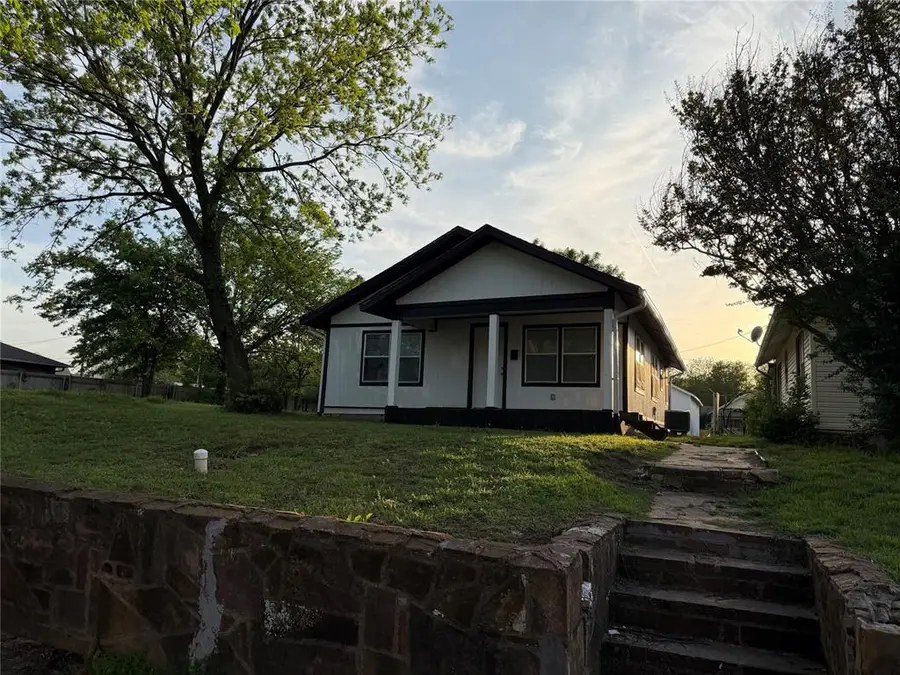 712 N Hobson Avenue, Shawnee, OK 74801 - #2