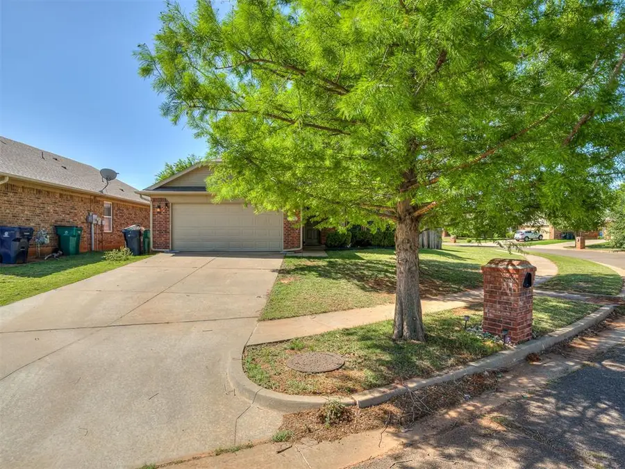 18512 Piedra Drive, Edmond, OK 73012 - #2