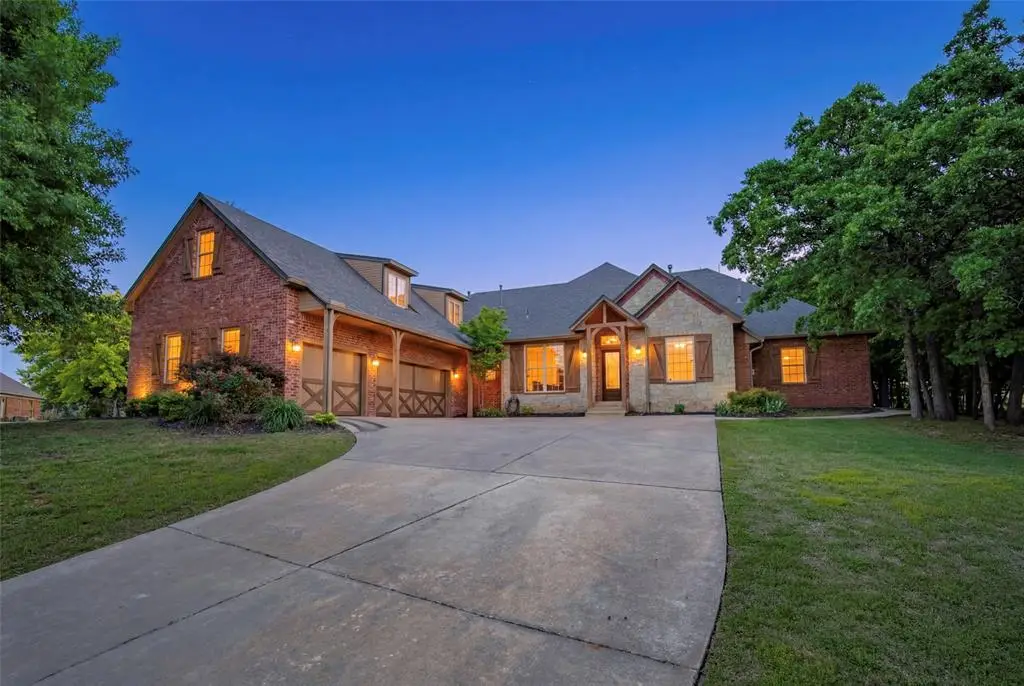 6205 Valley Ridge Drive, Edmond, OK 73034 - #1