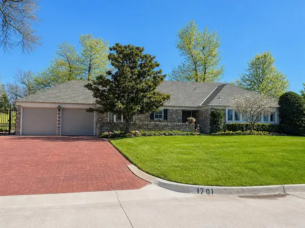 1701 Randel Road, Nichols Hills, OK 73116