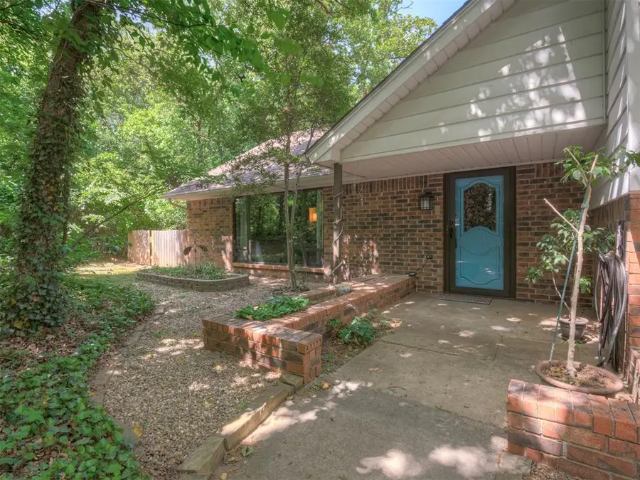 2229 Hummingbird Lane, Edmond, OK 73034 - #2