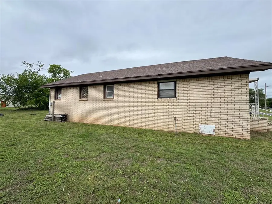 120 N Main Street, Verden, OK 73092 - #3