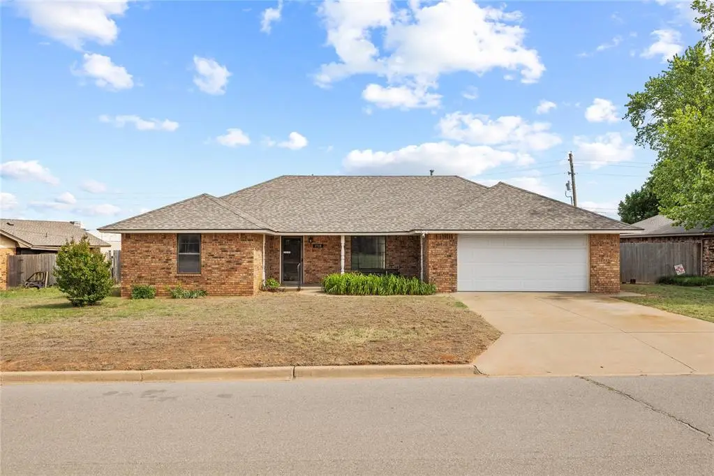 1716 E Ridgeway Street, Weatherford, OK 73096 - #1