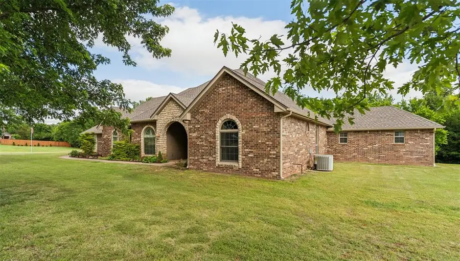 2404 Mission Ridge Drive, Edmond, OK 73025 - #2