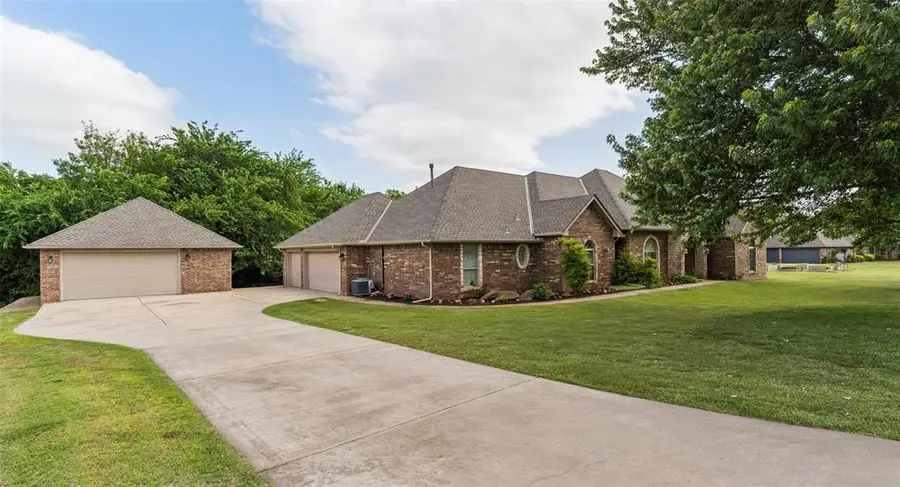 2404 Mission Ridge Drive, Edmond, OK 73025 - #3
