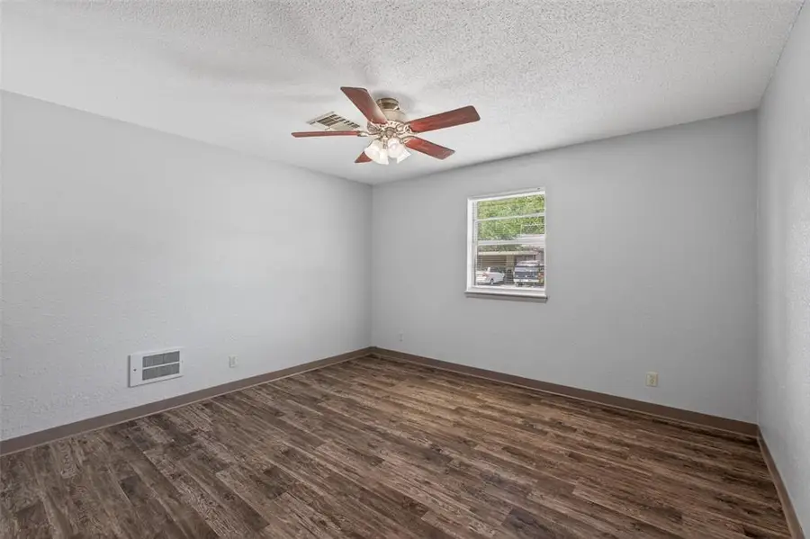 1222 W Broadway Avenue, Elk City, OK 73644 - #2