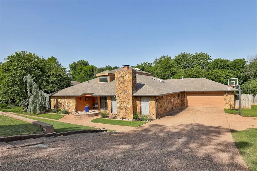 2109 Brookwood Place, Edmond, OK 73034 - #2
