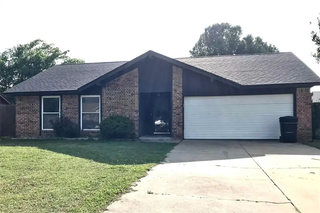 2105 Crystal Drive, Moore, OK 73160 - #1