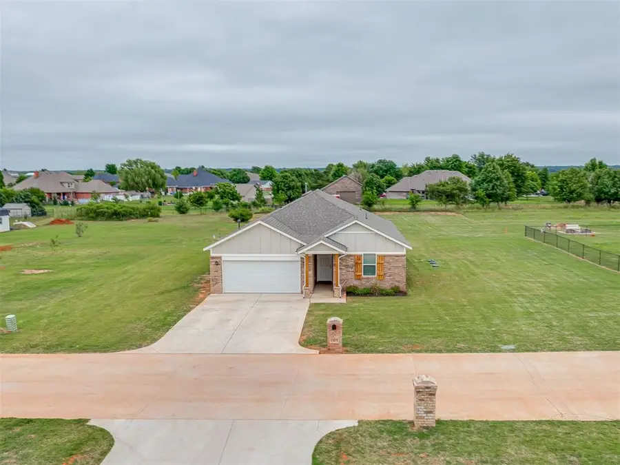 13075 Mannington Road, Edmond, OK 73025 - #3