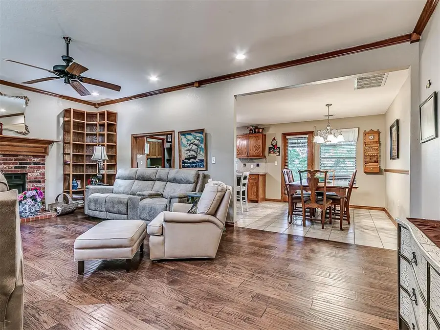 2002 N Draper Avenue, Choctaw, OK 73020 - #3