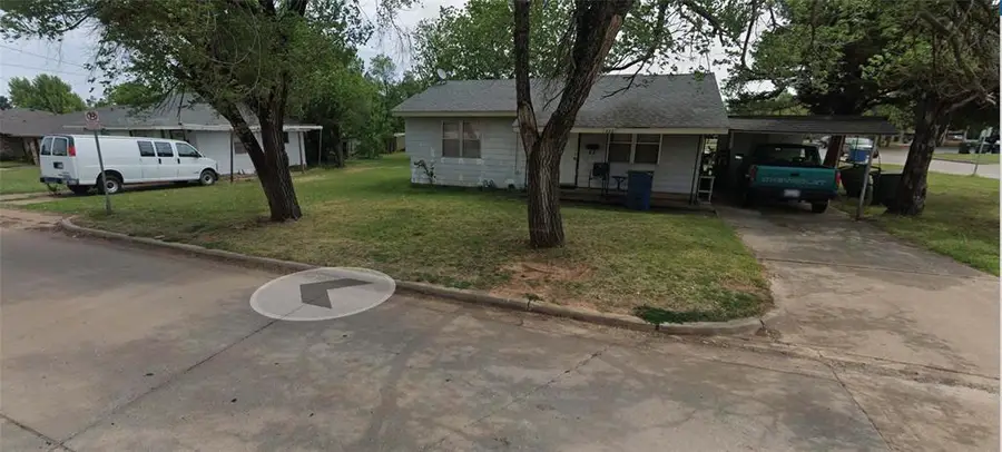 222 N Blackwelder Avenue, Edmond, OK 73034 - #3