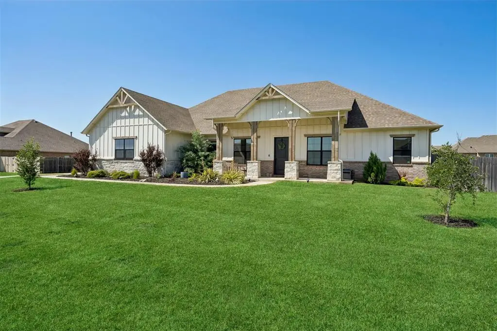 6140 Amberly Drive, Edmond, OK 73025 - #1
