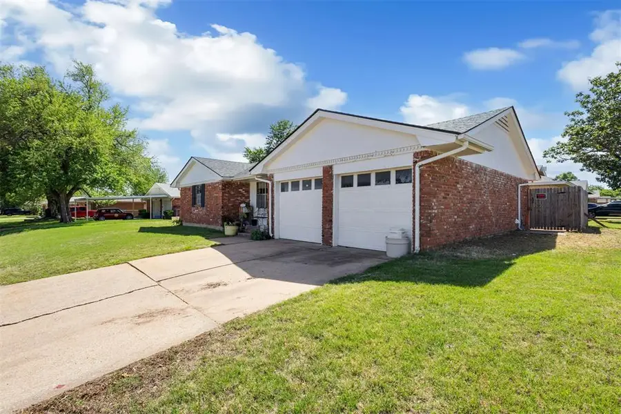 4301 Suntane Road, Del City, OK 73115 - #2