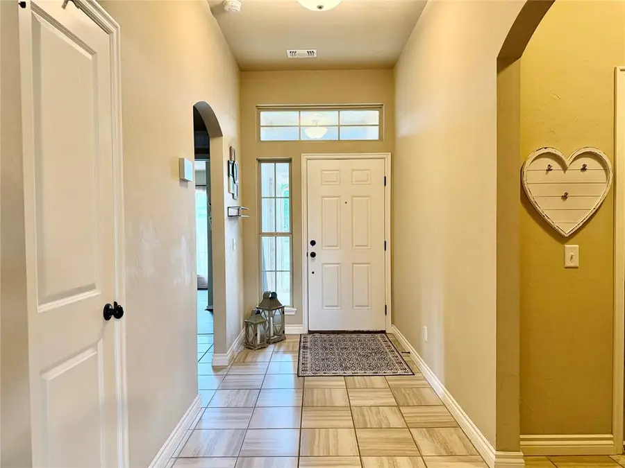 19117 Hecho Drive, Edmond, OK 73012 - #2