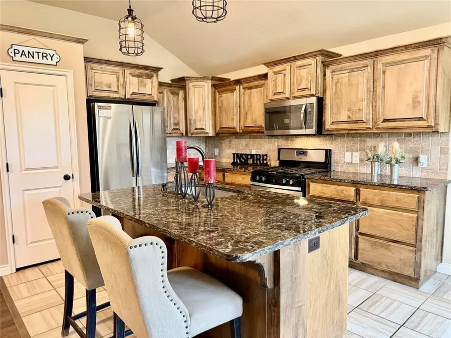 19117 Hecho Drive, Edmond, OK 73012 - #3