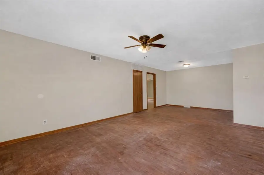 2607 NW 46th Place, Lawton, OK 73505 - #3