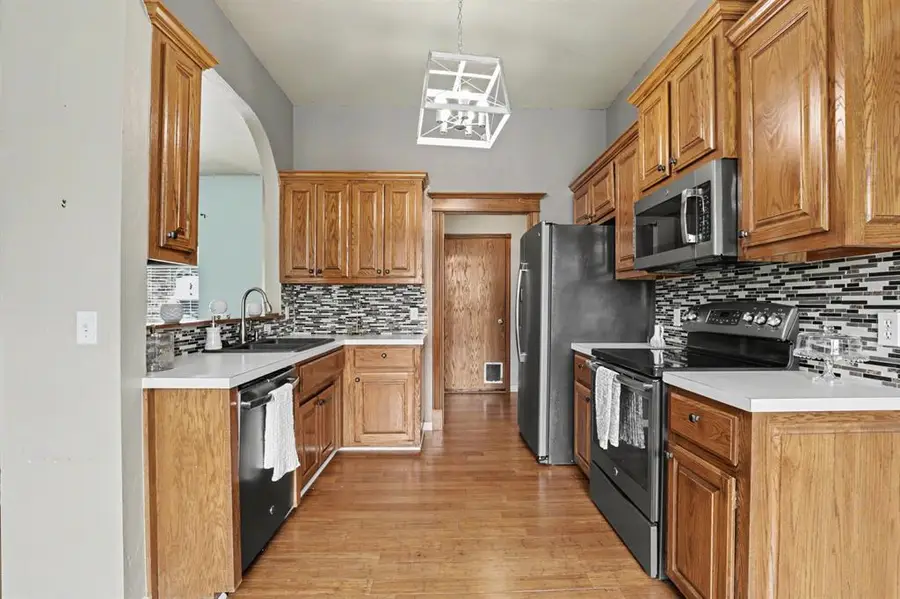 929 NW 15th Street, Moore, OK 73160 - #2