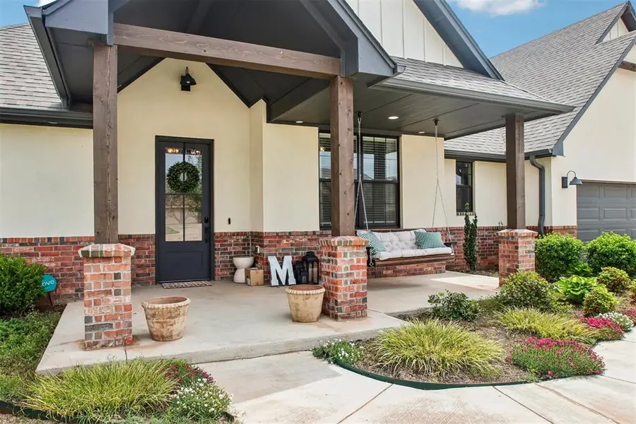 2208 W Earl Drive, Mustang, OK 73064 - #3