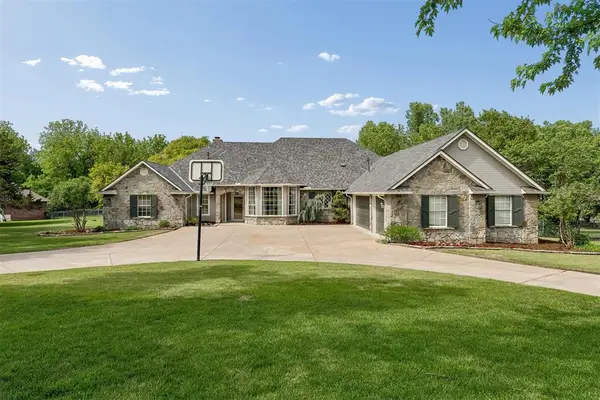 2017 Shadow Lake Drive, Edmond, OK 73025