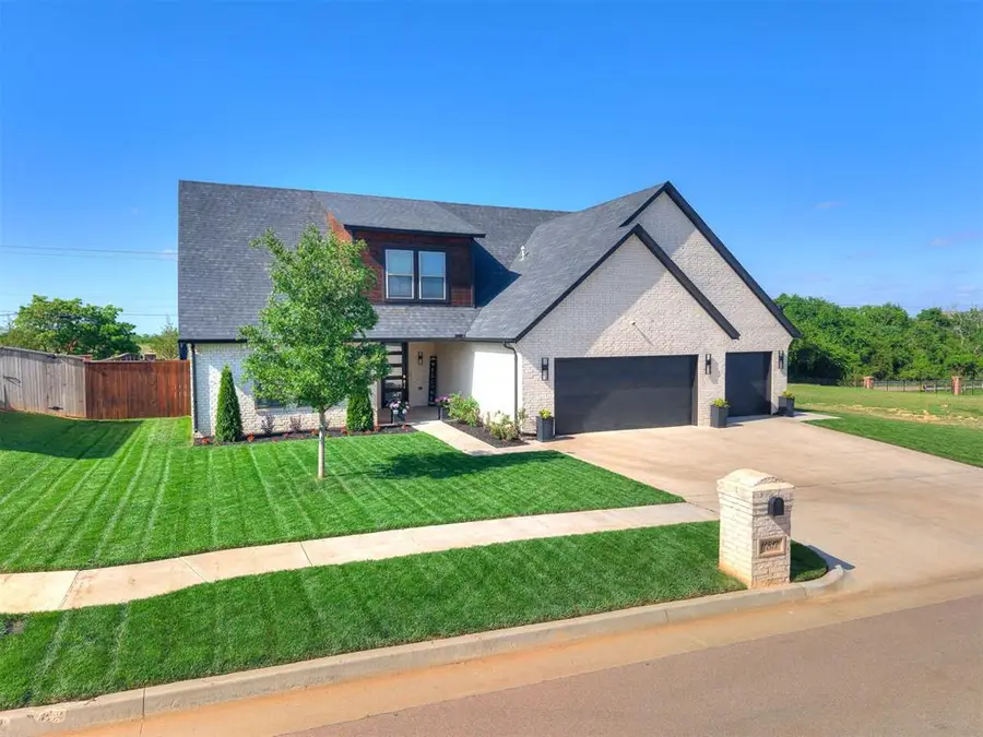 11817 NW 108th Terrace, Yukon, OK 73099 - #2