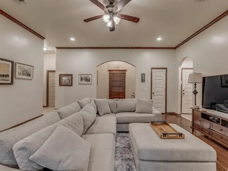 804 S Patterson Drive, Moore, OK 73160 - #3