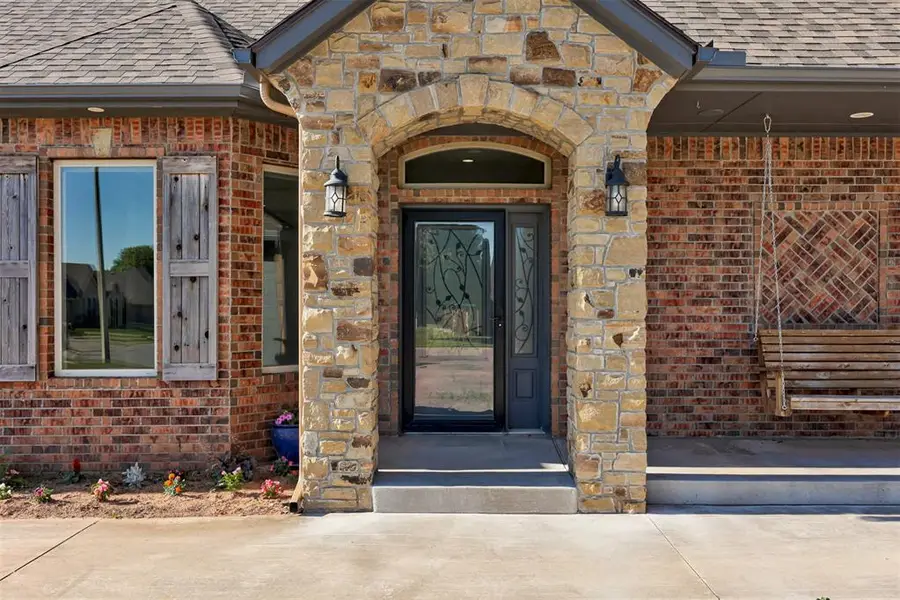 516 Kings Court, Tuttle, OK 73089 - #3