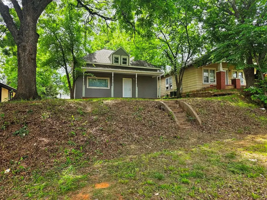 907 W Minnesota Avenue, Chickasha, OK 73018 - #3