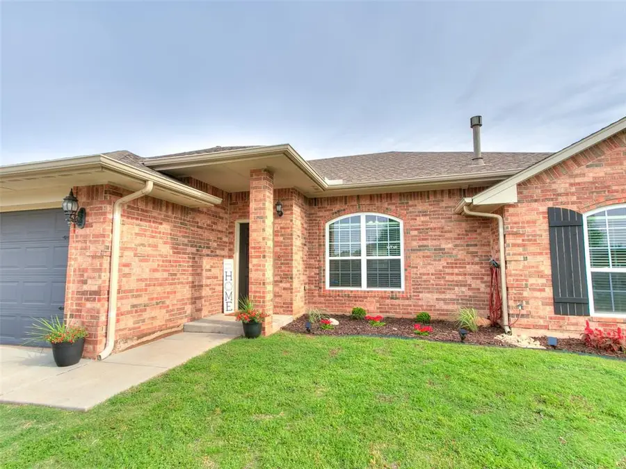11617 SW 10th Street, Yukon, OK 73099 - #3