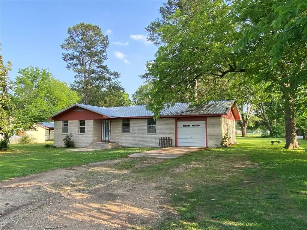 504 E Mosely Street, Valliant, OK 74764 - #1