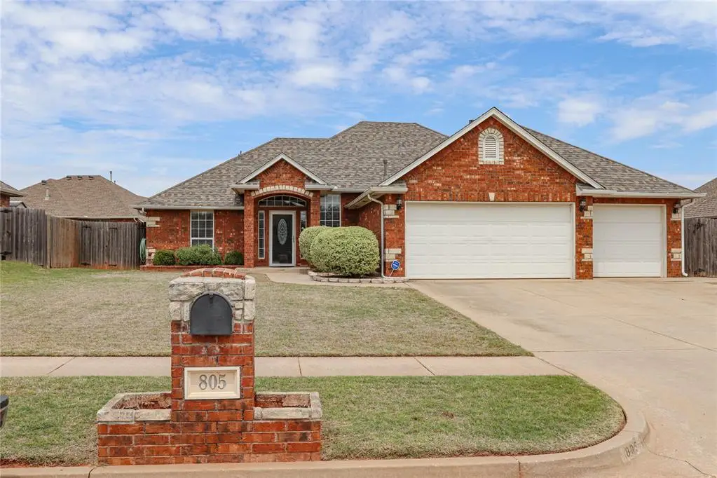 805 W Prairie Way, Mustang, OK 73064 - #1