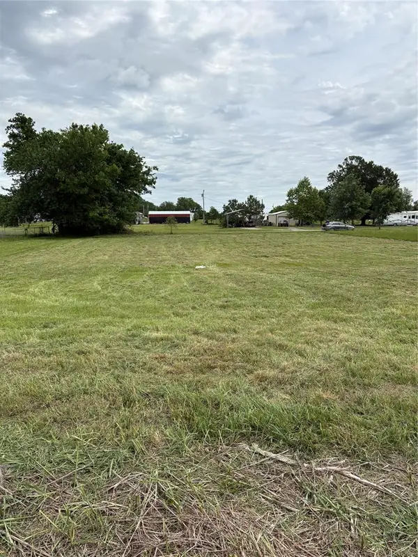 NS 420 (lot 5) Road, Eufaula, OK 74432