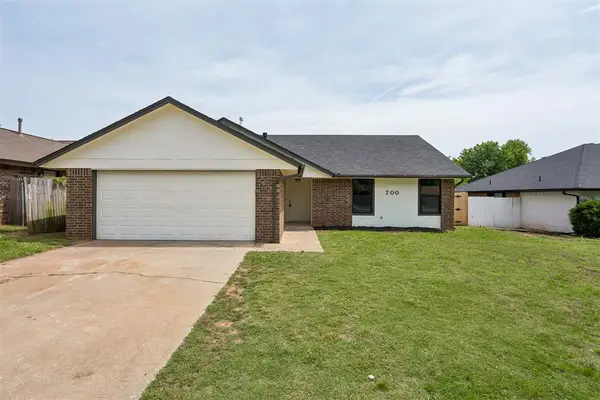 700 Black Hawk Drive, Norman, OK 73072