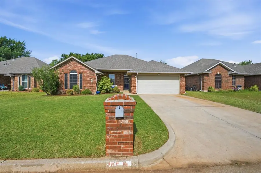 705 Cactus Court, Yukon, OK 73099 - #2